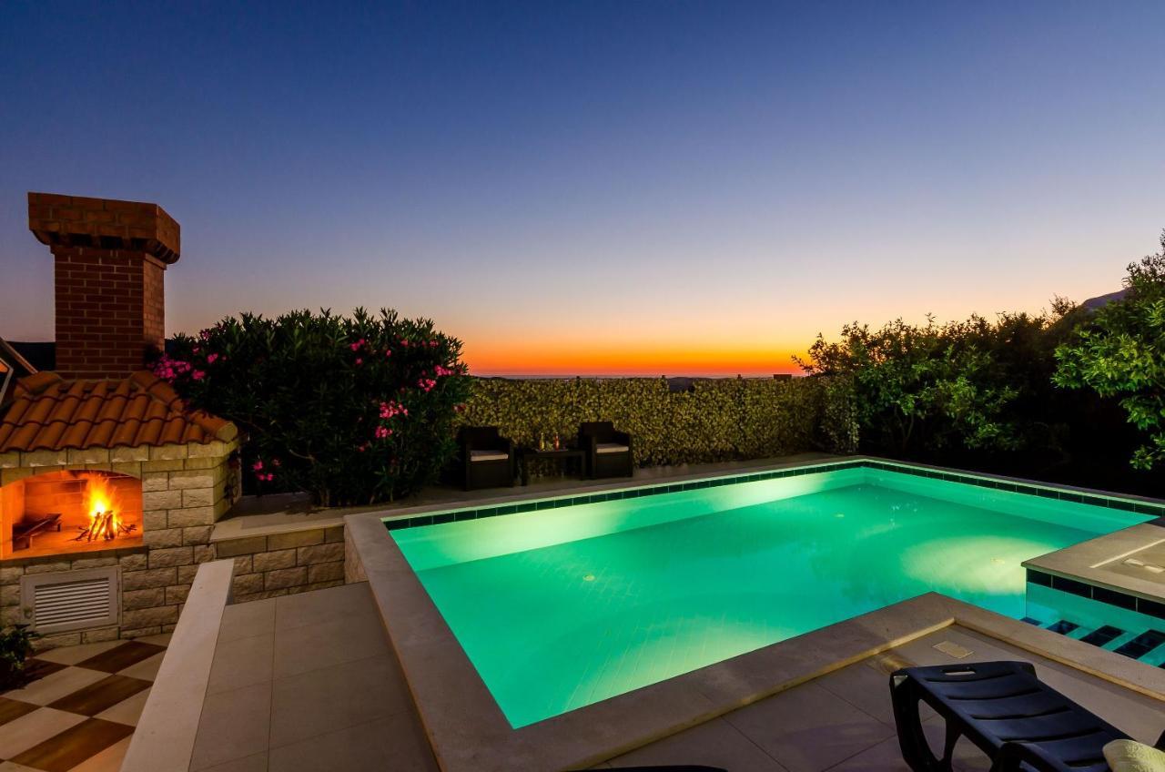 Villa Mateo With Private Pool Gruda Bagian luar foto
